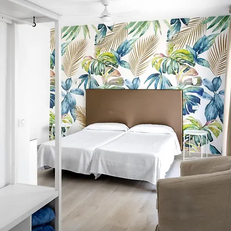 Valencia Hotel 2*