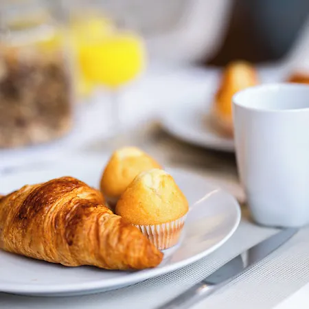 Готель Valencia