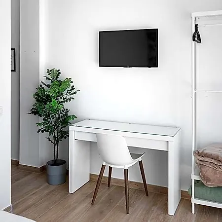 Valencia Hotel 2*